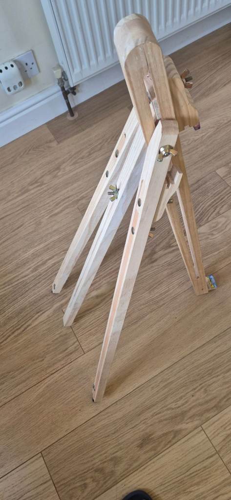 Easel 