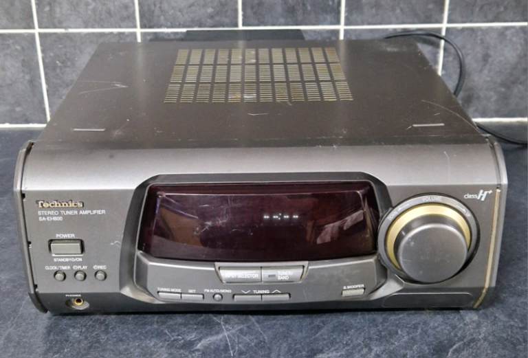 Technics Amplifier "read"