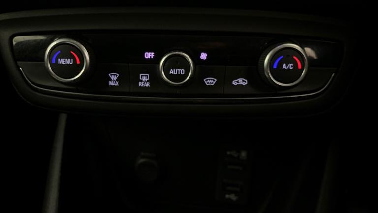 2018 Vauxhall Crossland X 1.2 Elite Nav SUV 5dr Petrol Manual Euro 6 (83 ps) SUV Petrol Manual