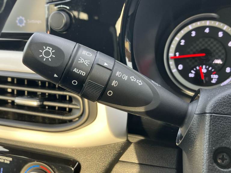 2022 Hyundai i10 1.2 MPi Premium 5dr Auto Hatchback PETROL Automatic