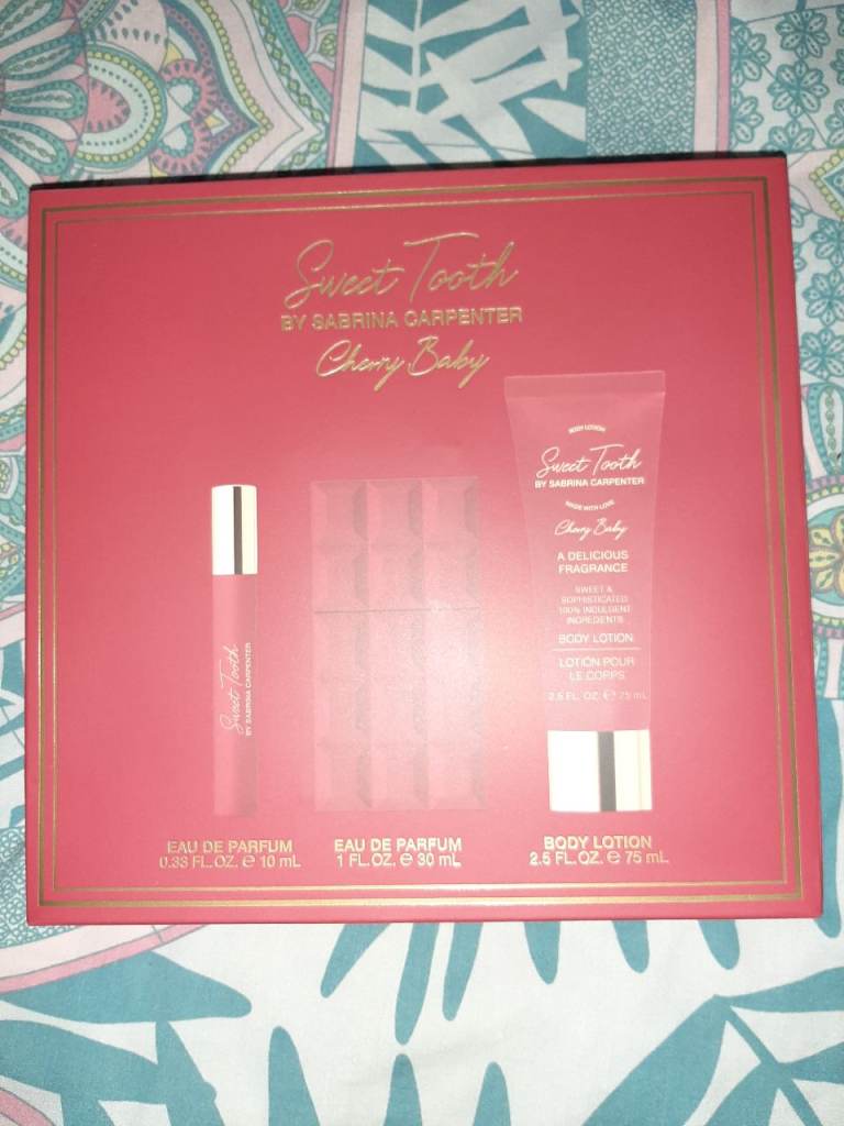 Sweet Tooth by Sabrina Carpenter Cherry Baby Fragrance Gift Set – NEW