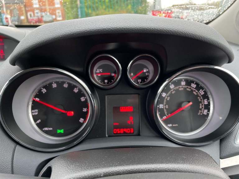 2016 Vauxhall Mokka 1.6i SE 5dr HATCHBACK PETROL Manual