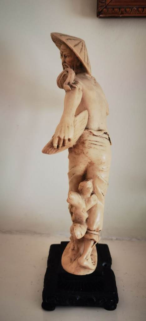 Vintage Figurine Resin Chinese Man Carrying A Basket Of Fruit £12 ONO