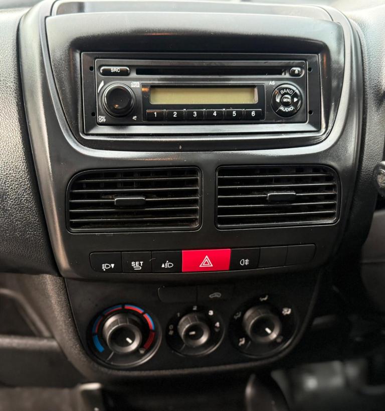 2017 Vauxhall Combo 1.3 CDTi 2300 16v FWD L2 H1 3dr Diesel