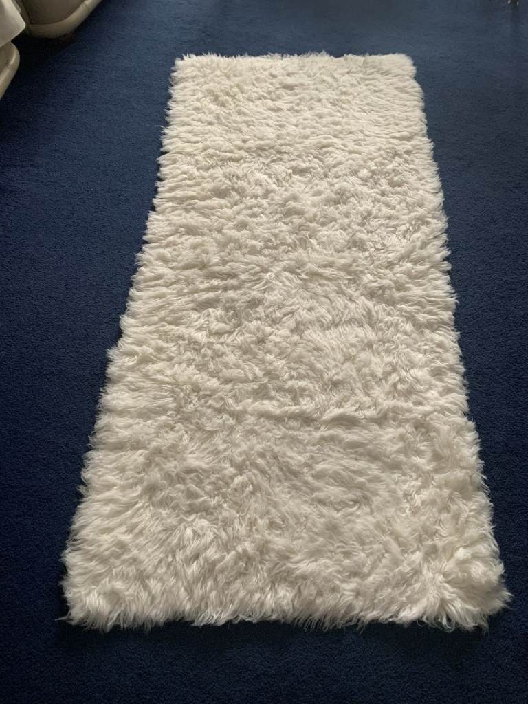 White/Ivory Sheepskin Rug