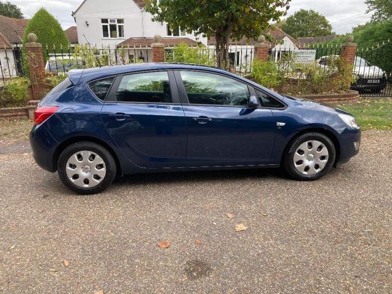 2009 VAUXHALL ASTRA 1.6 i 5 DOOR HATCHBACK , ULEZ COMPLIANT, YEARS MOT.