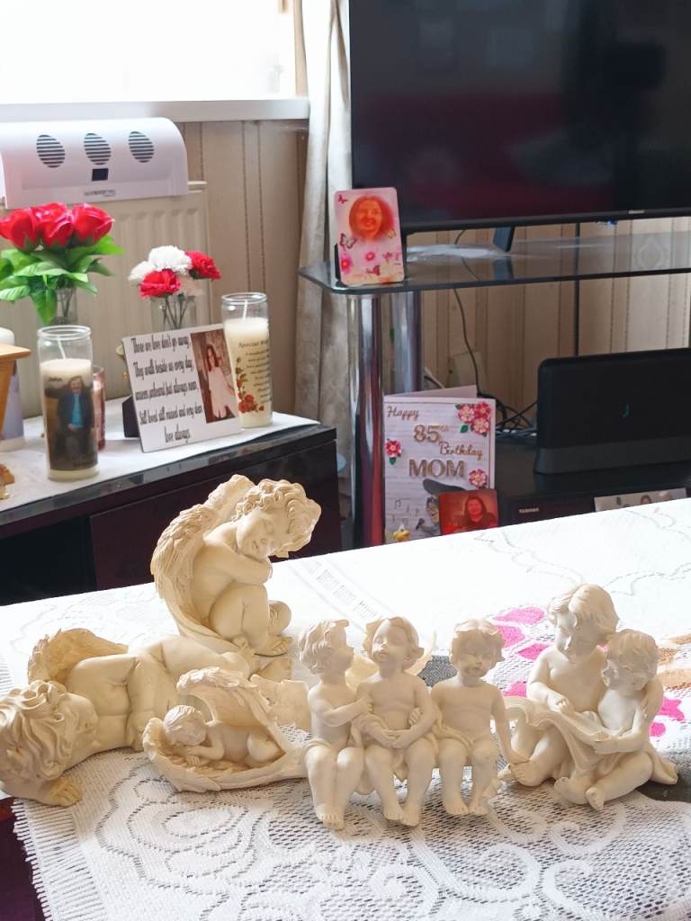 Set of Cream Cherub/Angel Figurines – Good Condition