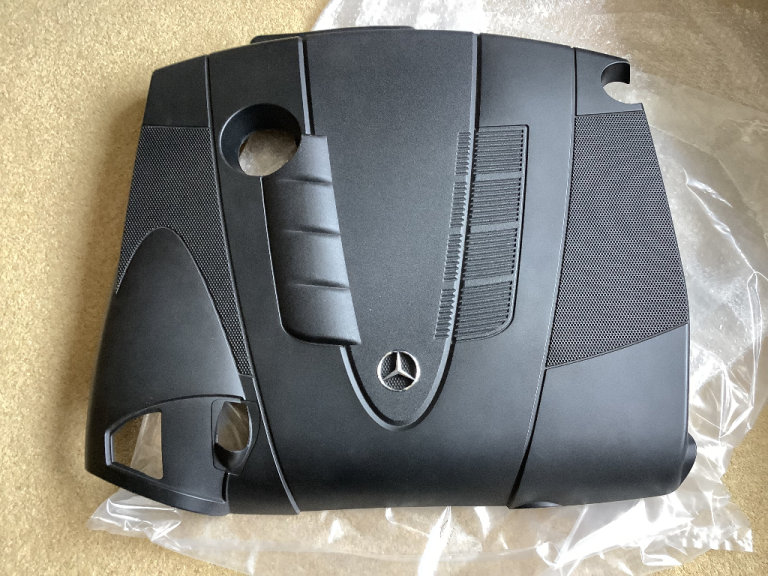E220 Mercedes W211 Engine Cover Came from 2008