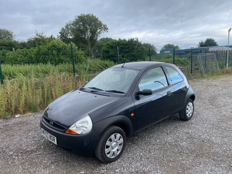 FORD KA 1.3 .DURATEC 03 REG 30636 MILES 23 SERVICE STAMPS MOT OCTOBER 13TH LOW INSURANCE 48+MPG