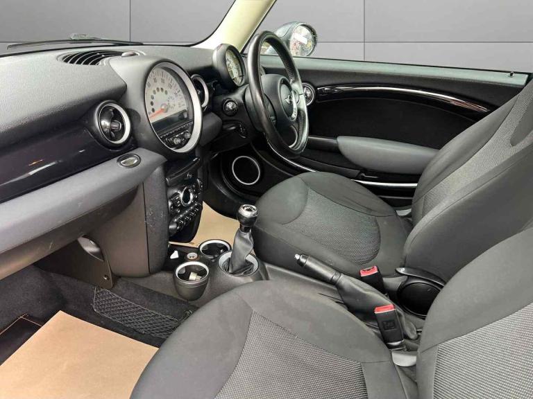 2011 MINI Hatch 1.6 One 3dr HATCHBACK Petrol Manual