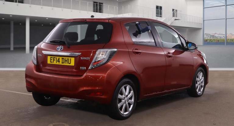 2014 Toyota Yaris 1.5 VVT-h Icon Plus CVT Euro 5 5dr HATCHBACK Petrol/Electric Hybrid Automatic