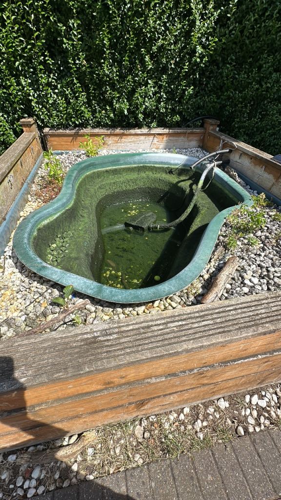 Preformed pond hard liner