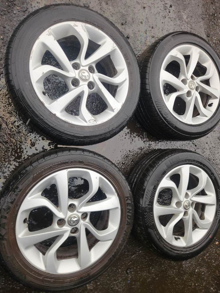 Vauxhall 4x100 alloy wheels 4 stud