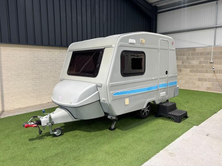 Freedom Jetstream Flare Twin Sport micro caravan