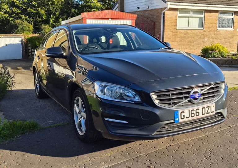 Volvo, V60, Estate, 2016, Manual, 1969 (cc), 5 doors