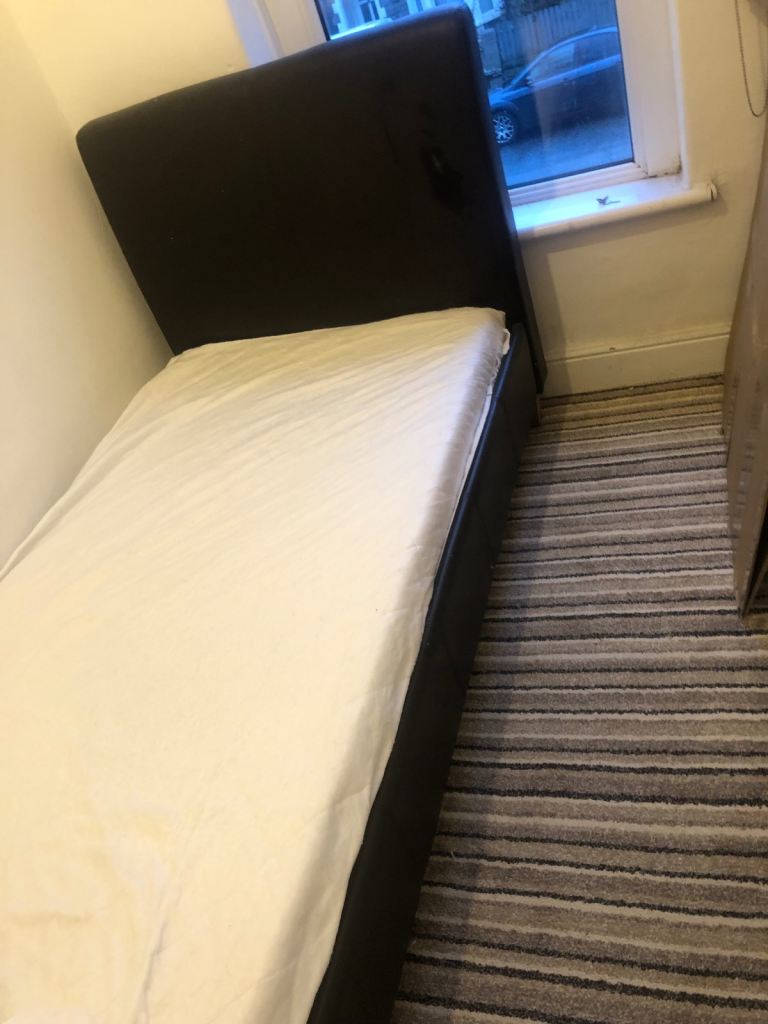 Single bed 