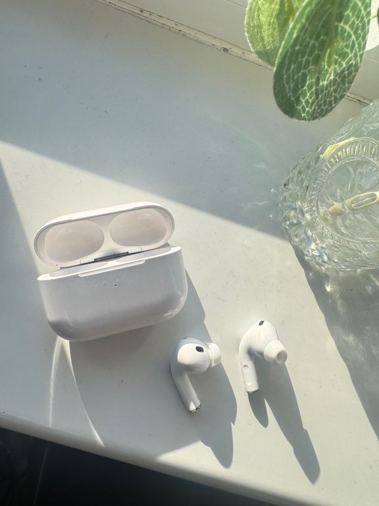 Apple airpods