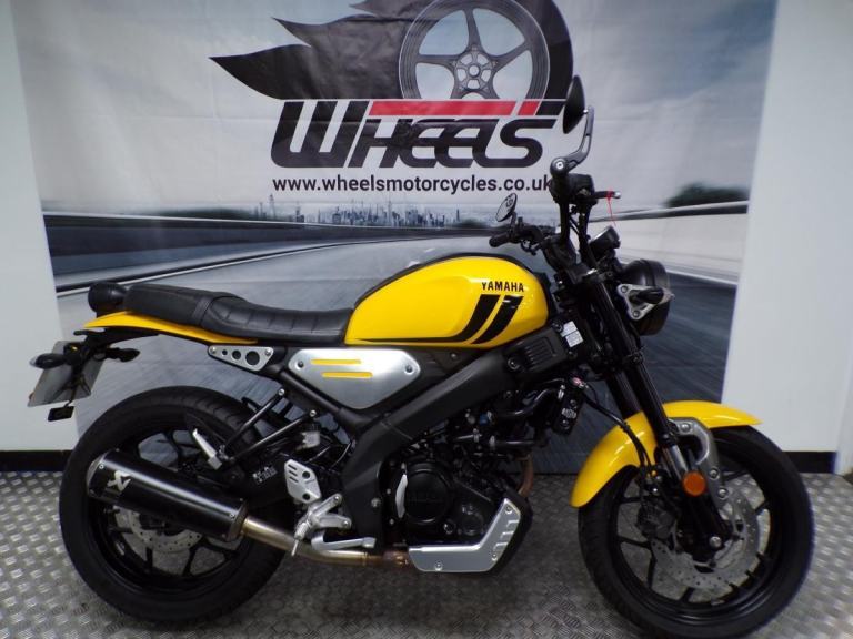 2022 YAMAHA XSR125 WITH AN AKRAPOVIC EXHAUST FITTED