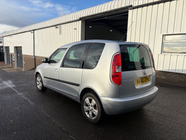 Skoda, ROOMSTER, MPV, 2010, Semi-Auto, 1197 (cc), 5 doors