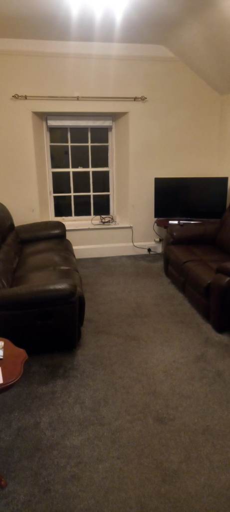 Apartment to rent on Elgin's edge.