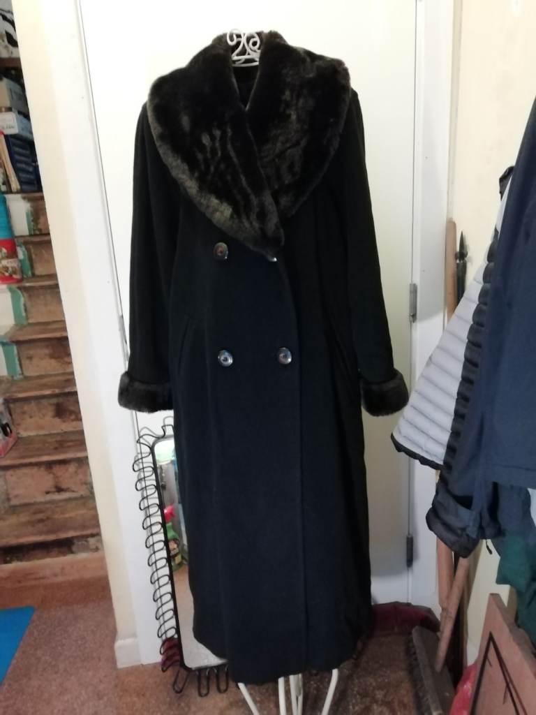 M + S womens black wool coat