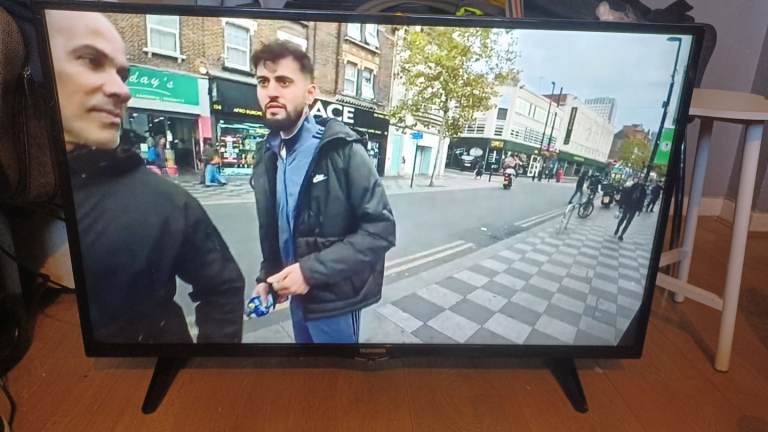 FREE DELIVERY excellent 43 TELEFUNKEN LED full HDTV 1080p freeveiw channels inbuilt 