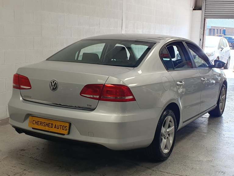 VOLKSWAGEN PASSAT 1.6 TDI BLUEMOTION * GEN 28,000 MILES * FSH* £35 TAX* AMAZING 