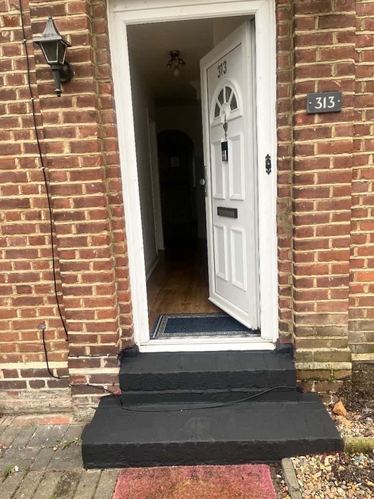 Two bedroom maisonette ground floor 