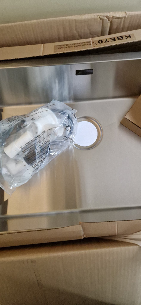 Brand new never installed Rangemaster underhung sink with slight damage 