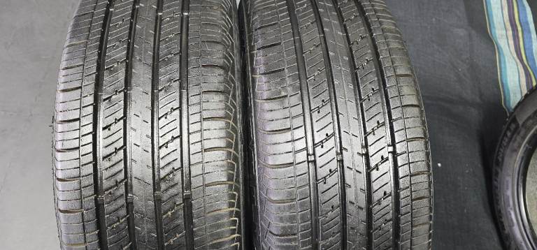 225 65 16   2 x tyres Kumho Solus KH14