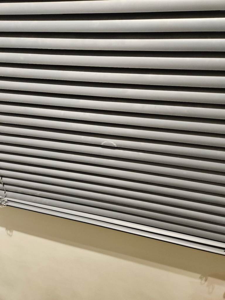 2x Dark grey venetian blinds