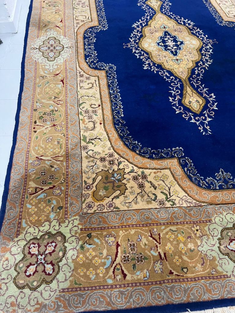 Romanian kirman rug 240x370cm