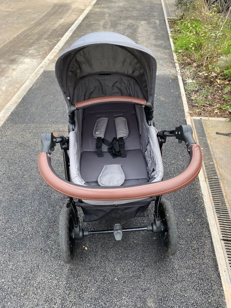 Kinderkraft travel system