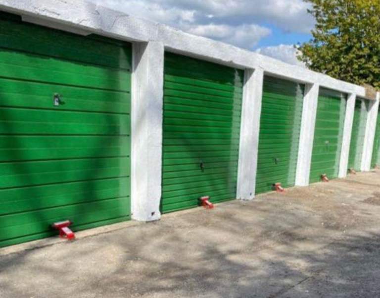 Garage to rent Stroud ( Leonard Stanley GL10 3PF)