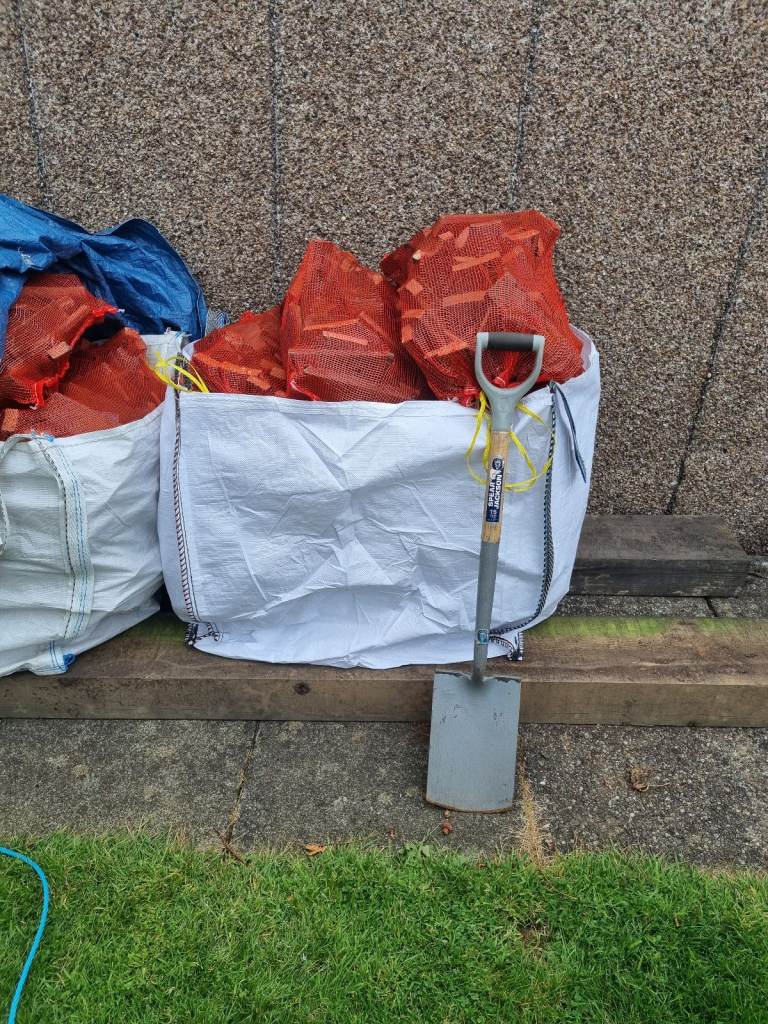 Firewood oak barrel logs staves 