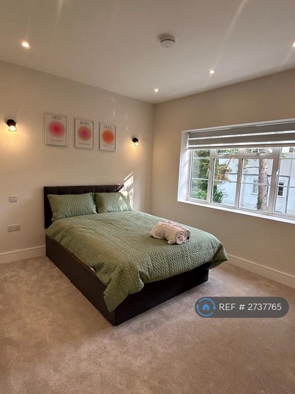 1 bedroom flat in The Avenue, Wembley, HA9 (1 bed) (#2737765)