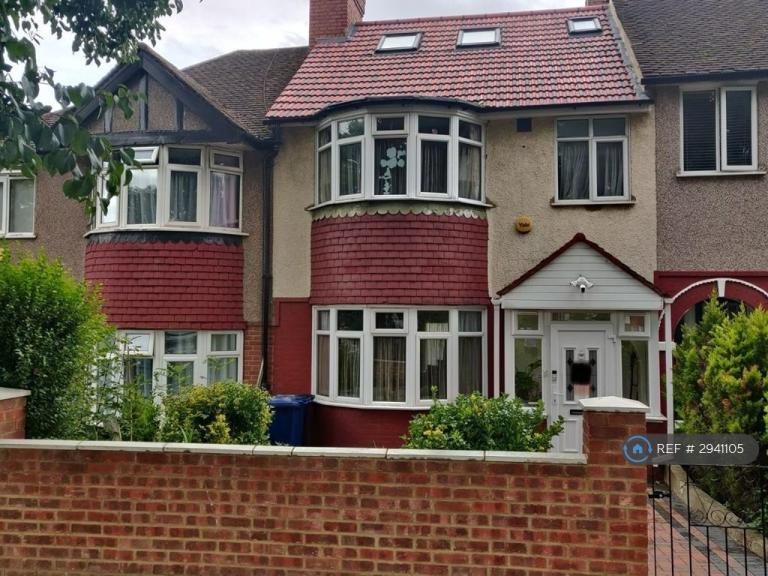 1 bedroom in Whitton Avenue West, Greenford, UB6 (#2941105)