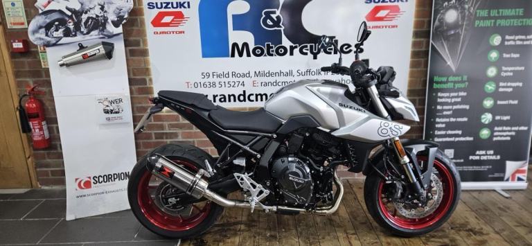 2025 Suzuki GSX-8S in Silver, Tail Tidy, Black Widow Exhaust