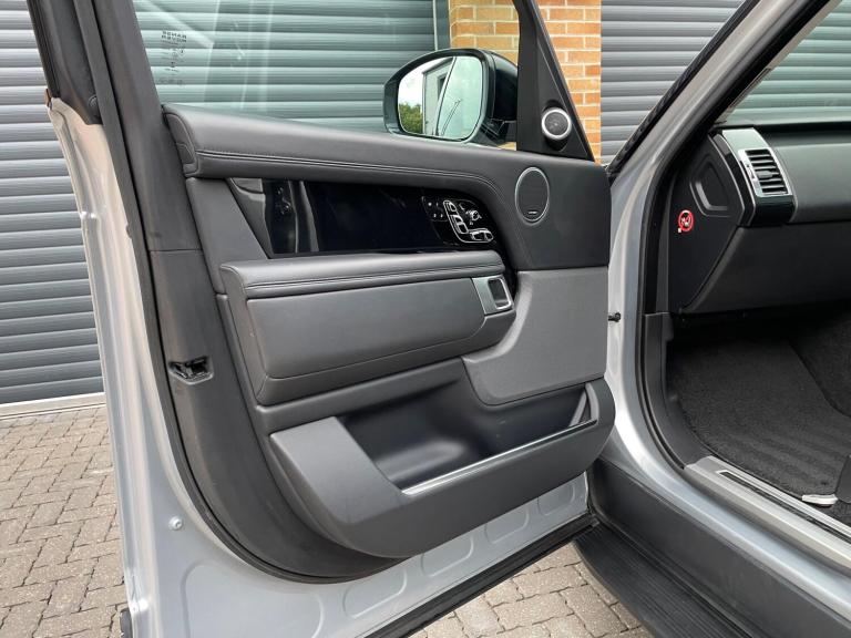 2018 Land Rover Range Rover 4.4 SDV8 Autobiography 4dr Auto ESTATE Diesel Automatic