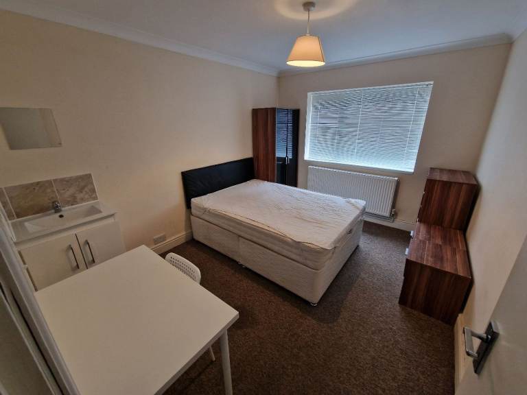 double room in the Boscombe area of Bournemouth in Ashley rd.