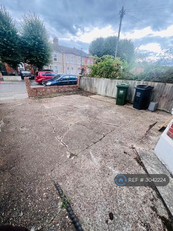 4 bedroom house in St Fillans Road, London, SE6 (4 bed) (#3042224)