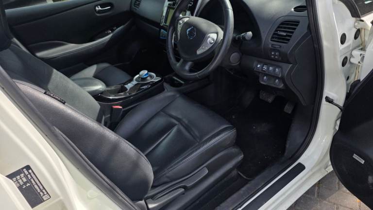 Nissan LEAF Hatchback, 2017, 5 doors 30kw electric 