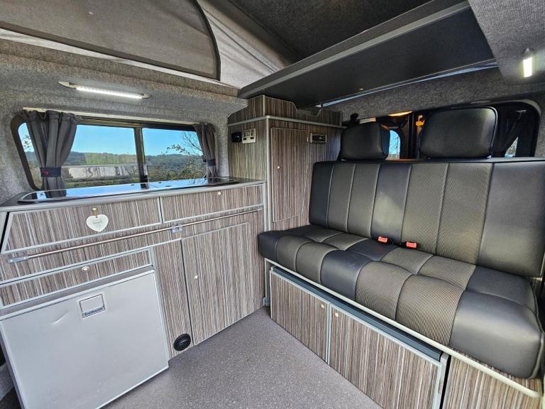 RENAULT TRAFIC 1.6 DCi SPORT LEISURE DRIVE FACTORY CONVERSION CAMPERVAN 2018 