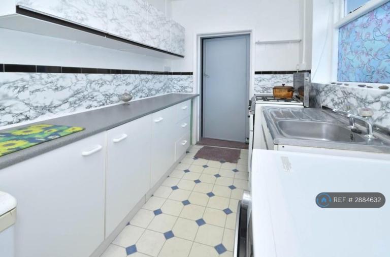 2 bedroom house in Century Street, Stoke-On-Trent, ST1 (2 bed) (#2884632)