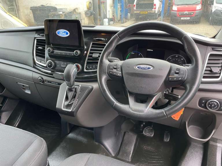 FORD TRANSIT CUSTOM 1.0 ECOBOOST LIMITED AUTOMATIC PETROL HYBRID ELECTRIC EURO