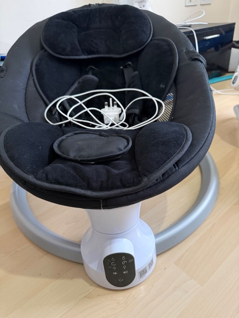 Good Condition Electric Baby Rocker with Remote & App Control