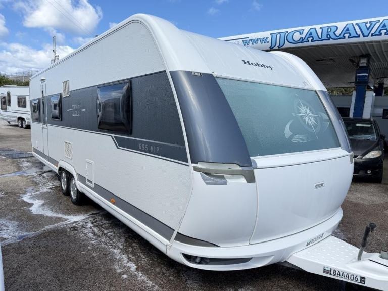 2015 HOBBY VIP 695 