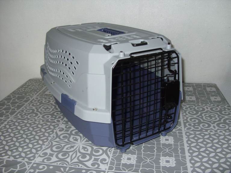 Pet Carrier Crate for Small to Medium Animals