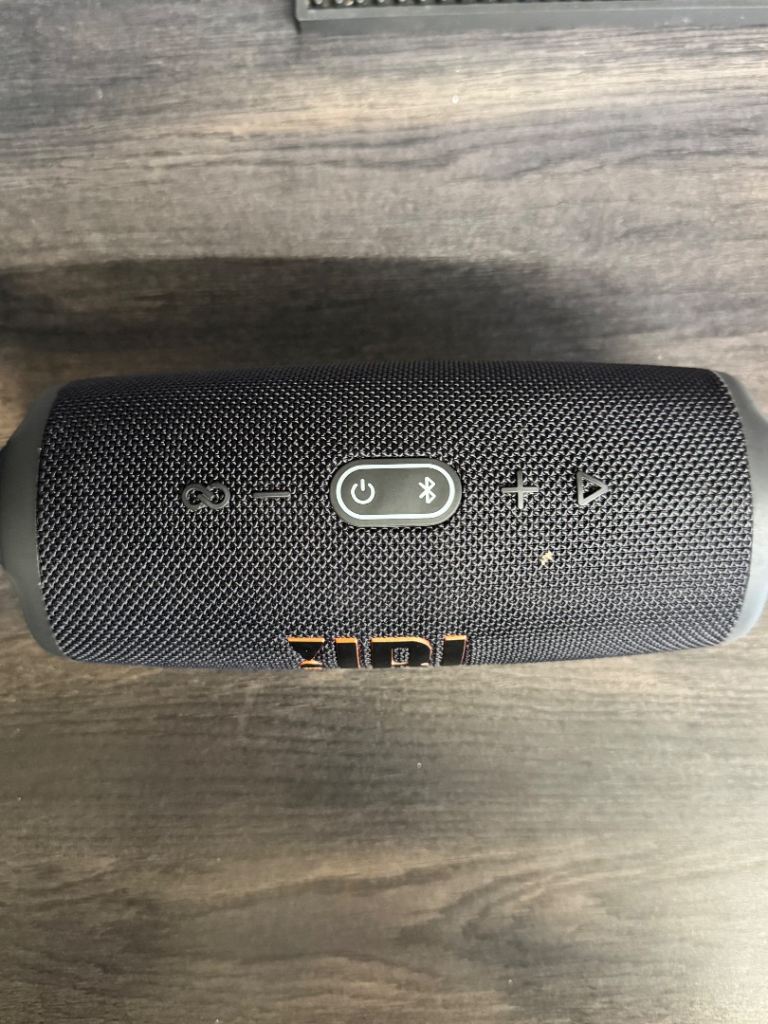 JBL Charge 5 wireless Speaker 