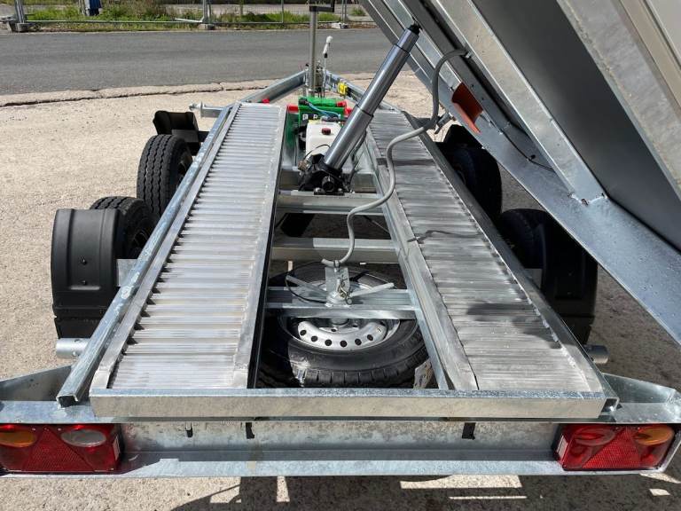Debon PW2.4 Tipper Trailer Three Way Electric / Hydraulic, Brand New, £4,450+VAT